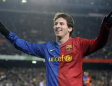 险胜首场状态出色，热火观众沸腾！，Scout重返赛场观众掌声雷动